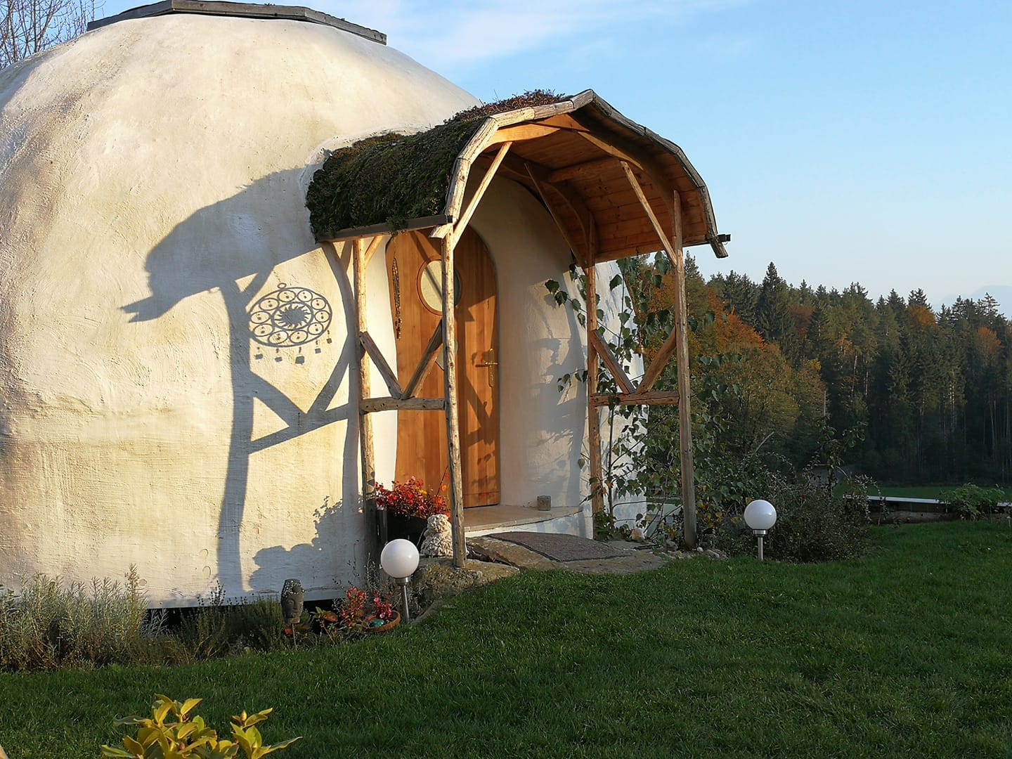Straw Bale Sun Dome in Velden (AT)
