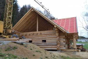 Strohballen einfüllen Giebelwand