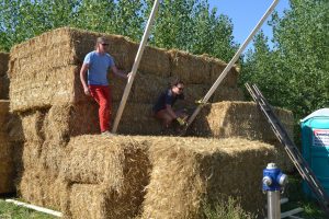 lasttragender-Strohballenhaus-Workshop-loadbearing-straw-bale-house