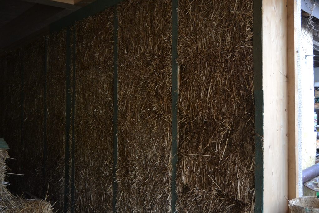 Sept. 2017 Straw Bale Infill, Clay and Limeplaster in Troisdorf, DE