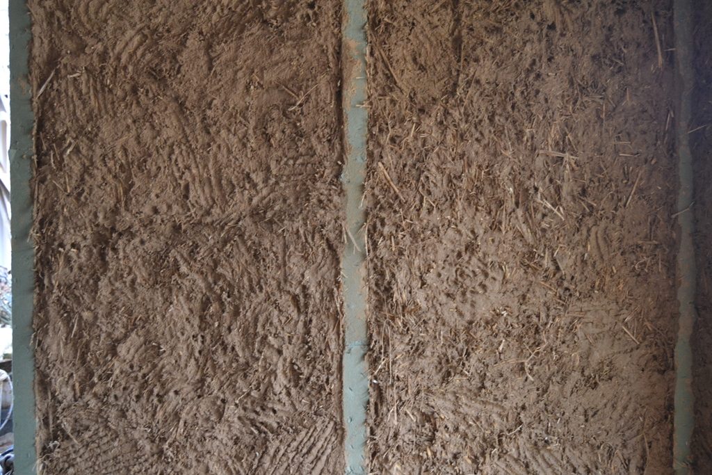 Sept. 2017 Straw Bale Infill, Clay and Limeplaster in Troisdorf, DE